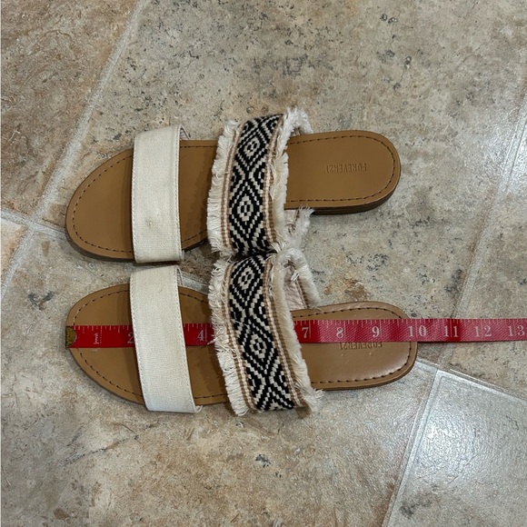 FOREVER 21 SANDALS - Picture 4 of 9